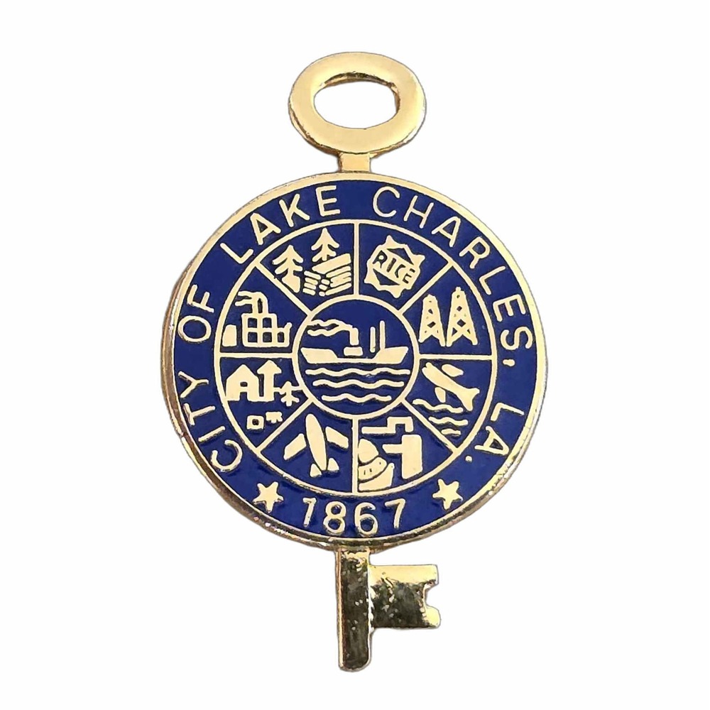 Vintage City Of Lake Charles Louisiana Key Seal Lapel Vest Hat Pin J2